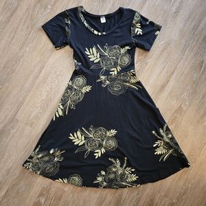 ✨️HOST PICK✨️ 🇨🇦 Handmade in Canada Fit & Flare Floral Dress by Poison Pear